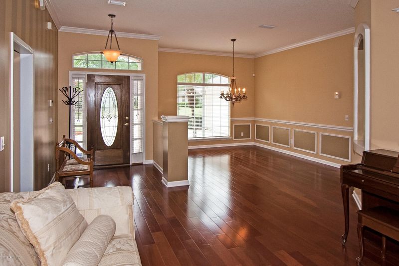 9116 Timberlin Lake Rd, Jacksonville, FL 32256
