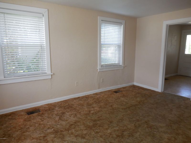 912 N 4th St, Jacksonville Beach, FL 32250