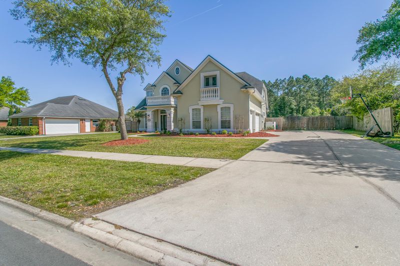 912 S Forest Creek Dr, St Augustine, FL 32092