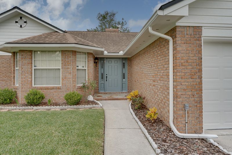 9134 Runnymeade Rd, Jacksonville, FL 32257