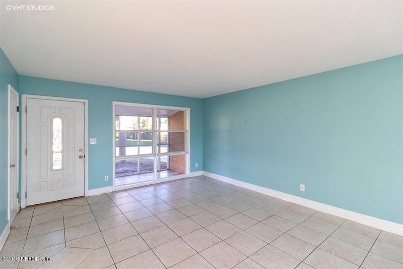 914 5th St, Neptune Beach, FL 32266