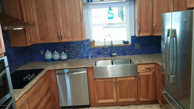 9140 Tottenham Ct, Jacksonville, FL 32257