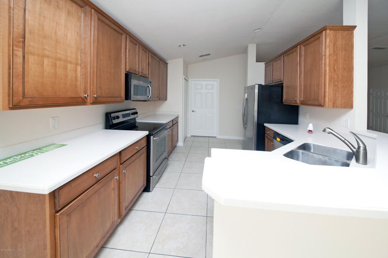 9148 Sugarland Dr, Jacksonville, FL 32256