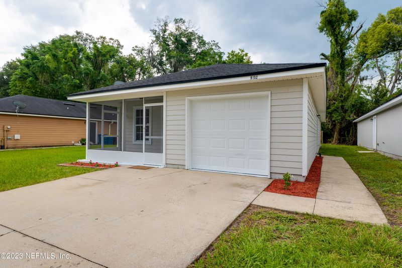 9152 Adams Ave, Jacksonville, FL 32208