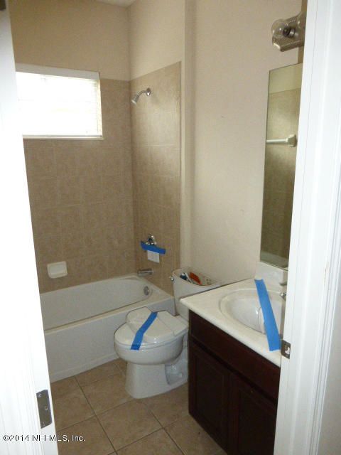 916 Gallier Pl, St Johns, FL 32259