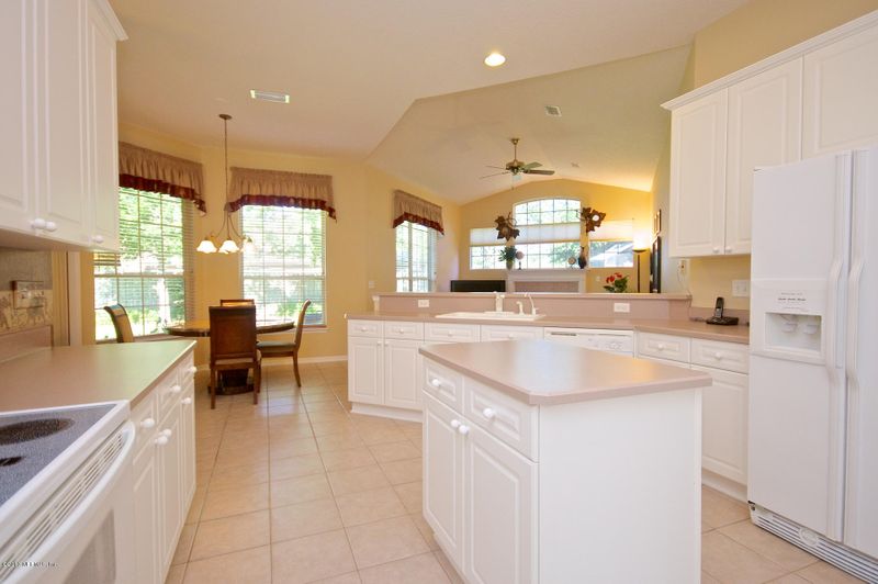 9162 Timbermill Ct, Jacksonville, FL 32256