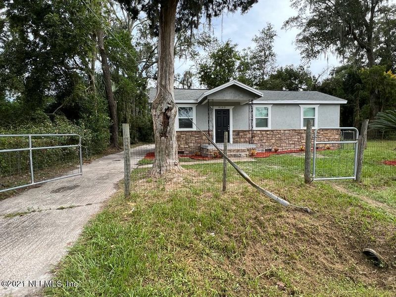 9163 Washington Ave, Jacksonville, FL 32208