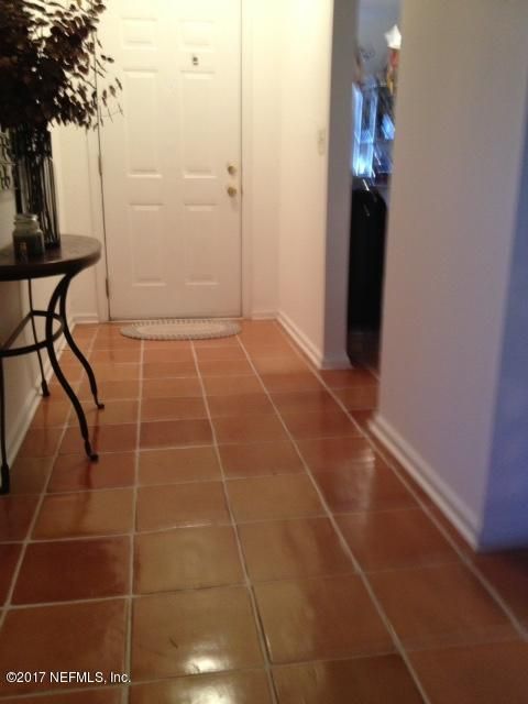 9171 Upstream Ct, Jacksonville, FL 32225