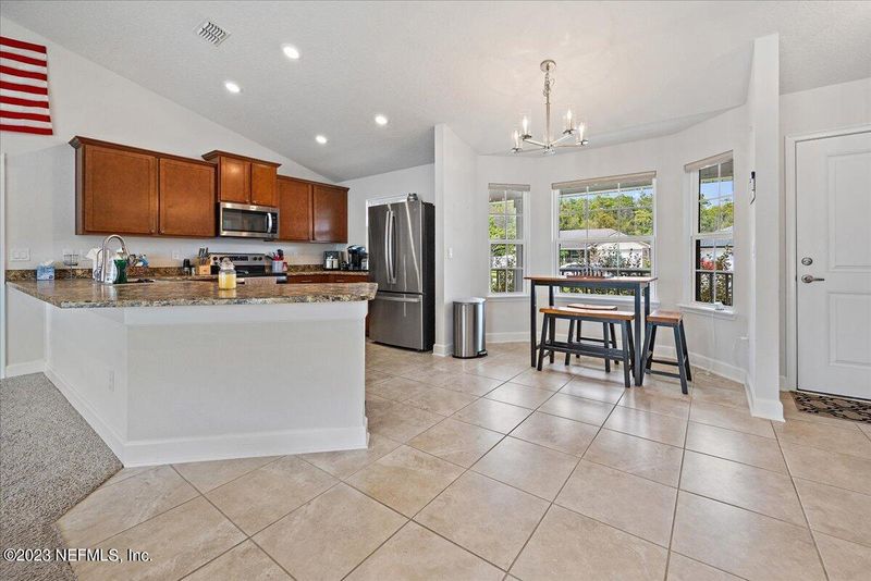 9182 Emily Lake Ct, Jacksonville, FL 32222