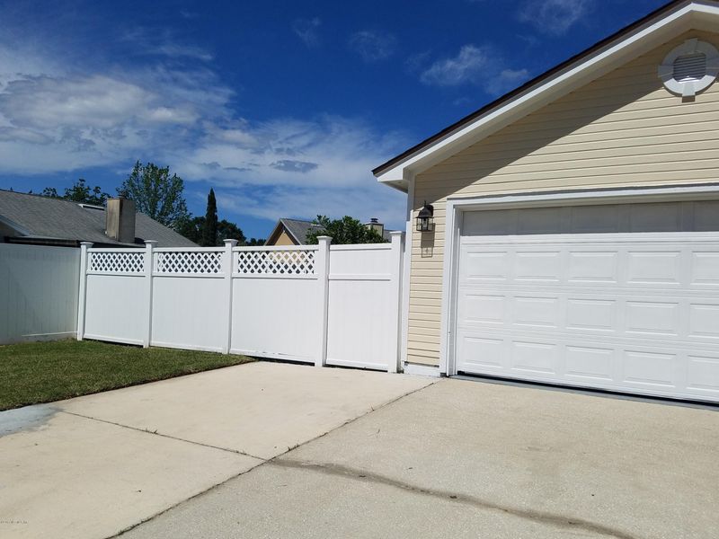 919 Aries Rd, Jacksonville, FL 32216