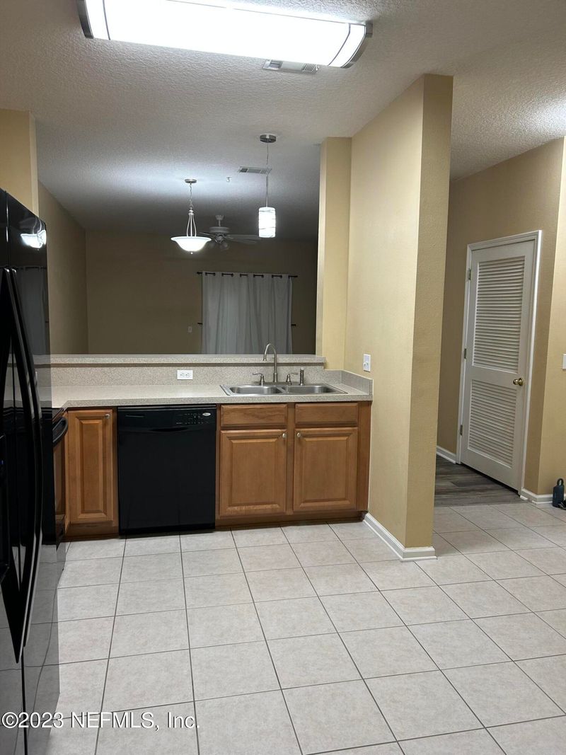 919 Scrub Jay Dr, St Augustine, FL 32092