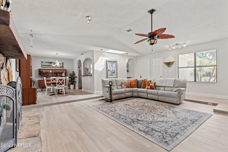 920 Fruitwood Dr, St Johns, FL 32259