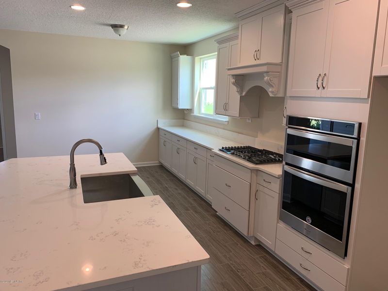 920 Laurel Valley Dr, Orange Park, FL 32065