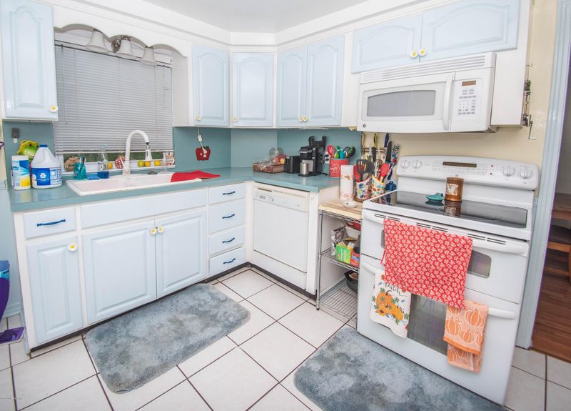 9201 Ridge Blvd, Jacksonville, FL 32208