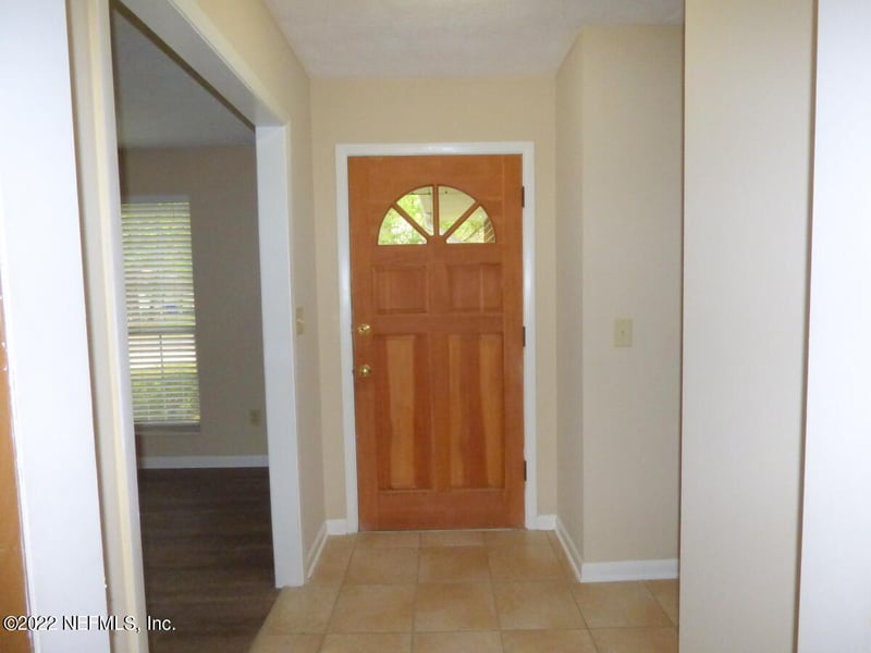 921 Grape Ln, Jacksonville, FL 32259