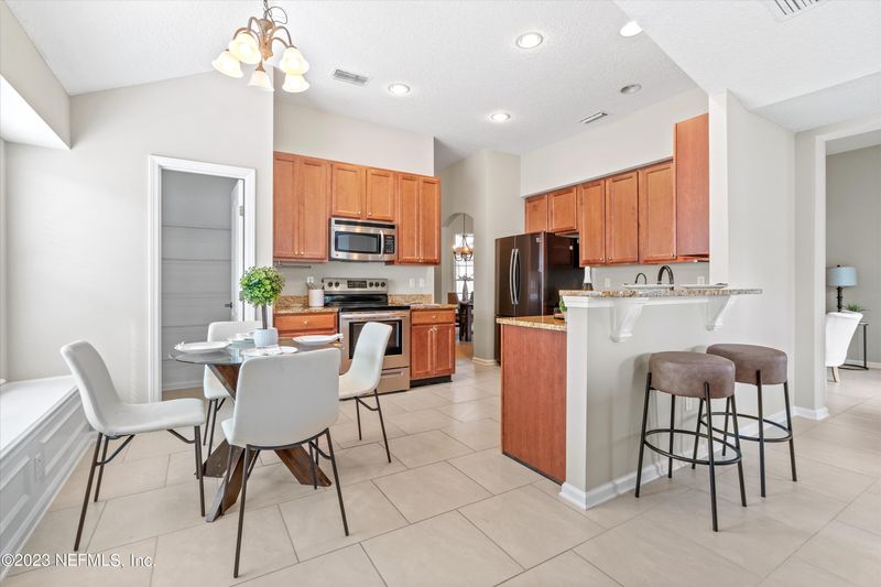 921 Thoroughbred Dr, Orange Park, FL 32065