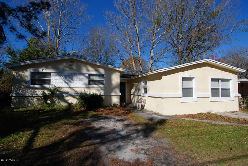9220 Greenleaf Rd, Jacksonville, FL 32208
