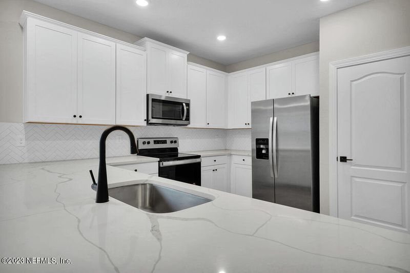 923 Morgans Treasure Rd, St Augustine, FL 32084