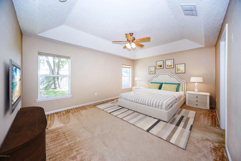 9243 Whisper Glen Dr, Jacksonville, FL 32222