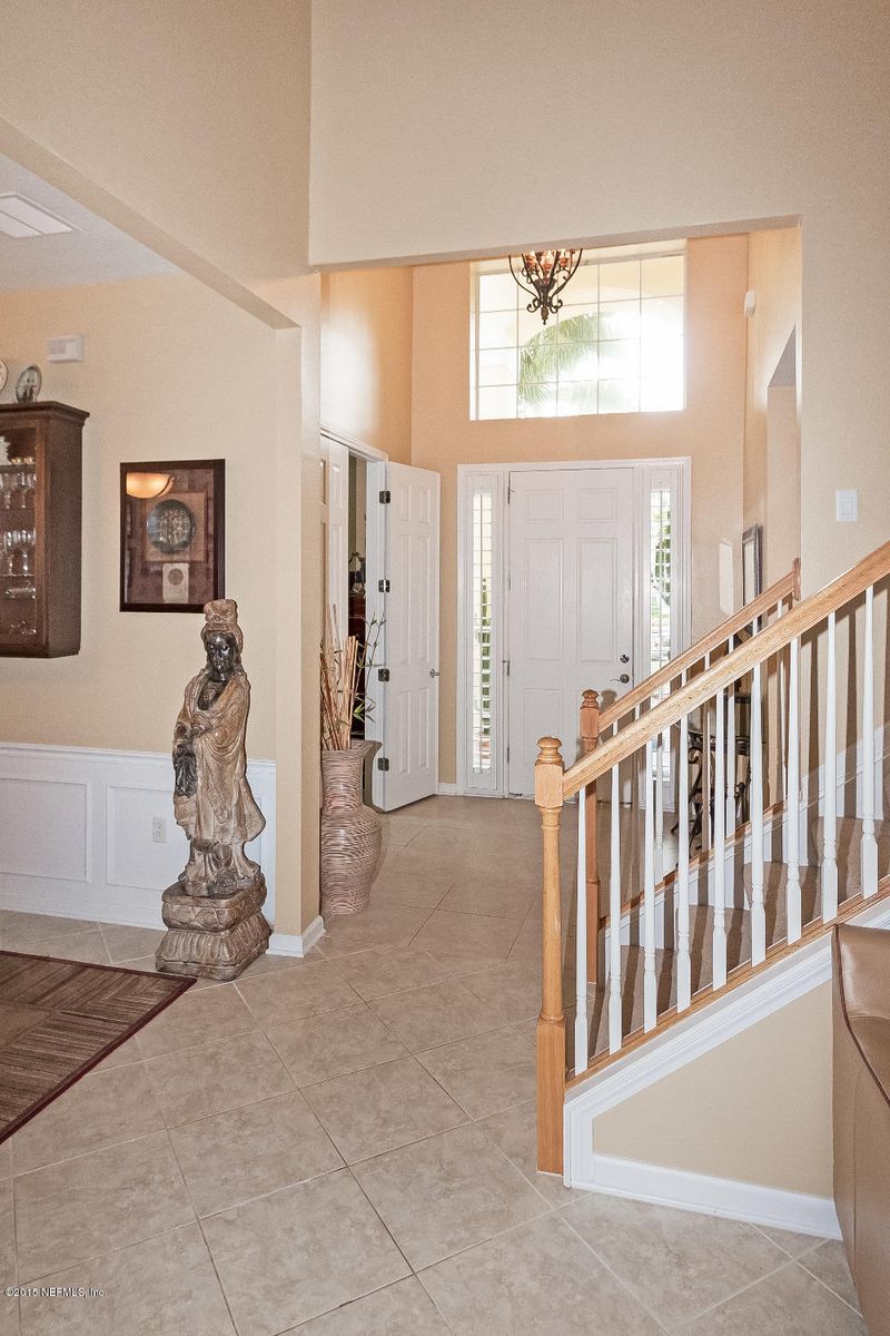 9246 Sunrise Breeze Ct, Jacksonville, FL 32256