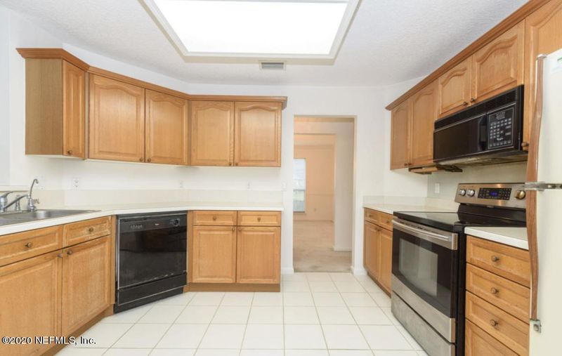 9258 Wesley Cove Ct, Jacksonville, FL 32257
