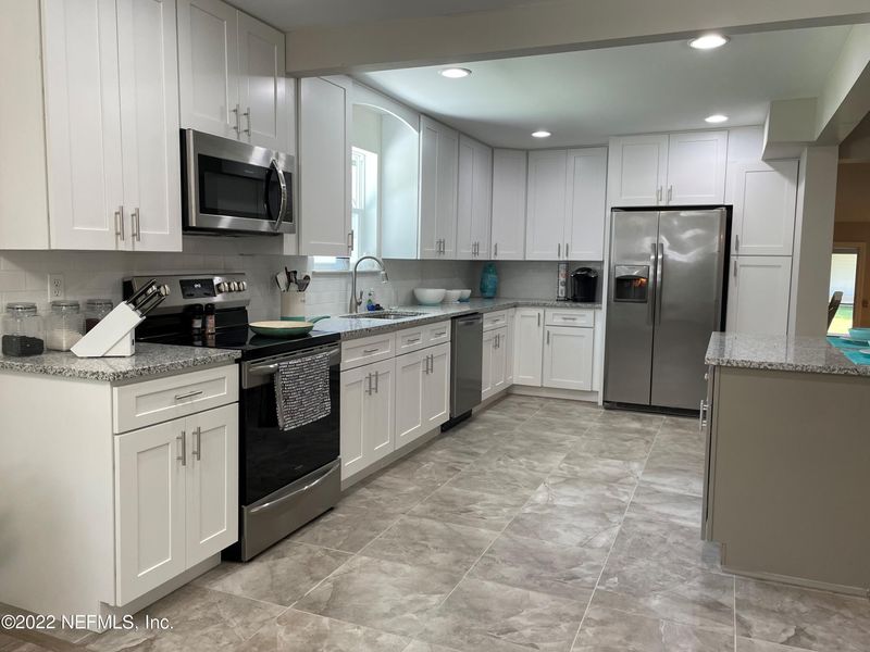 927 Revels Rd, Jacksonville, FL 32205