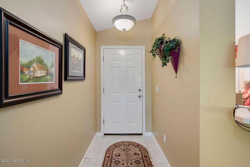 928 Buttercup Dr, Jacksonville, FL 32259