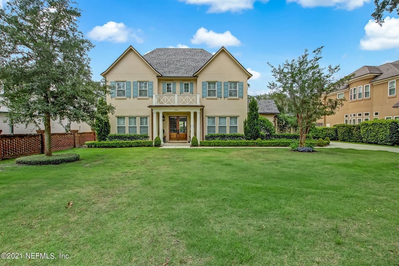 928 Vale Orchard Ln, Jacksonville, FL 32207