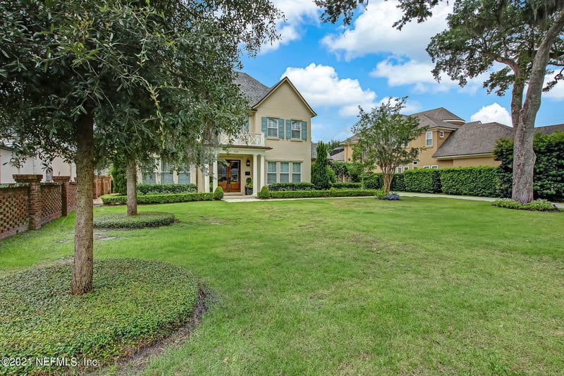 928 Vale Orchard Ln, Jacksonville, FL 32207