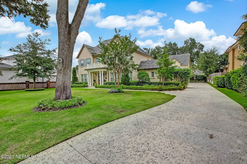 928 Vale Orchard Ln, Jacksonville, FL 32207