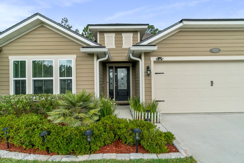 929 Rustlewood Ln, St Johns, FL 32259