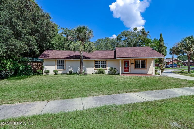 931 S 10th St, Fernandina Beach, FL 32034