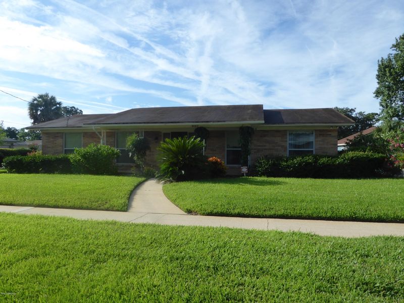 931 Tahiti Rd E, Jacksonville, FL 32216