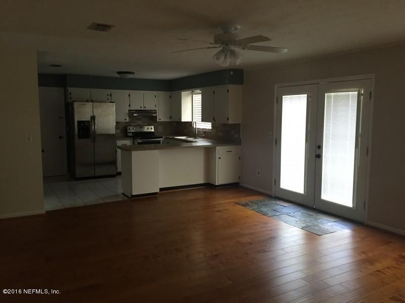 932 Baytree Ct, Orange Park, FL 32073