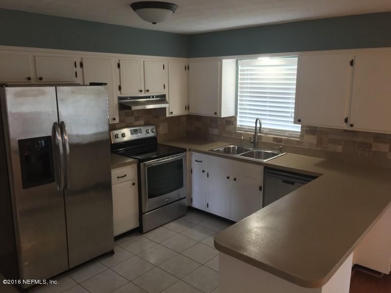 932 Baytree Ct, Orange Park, FL 32073