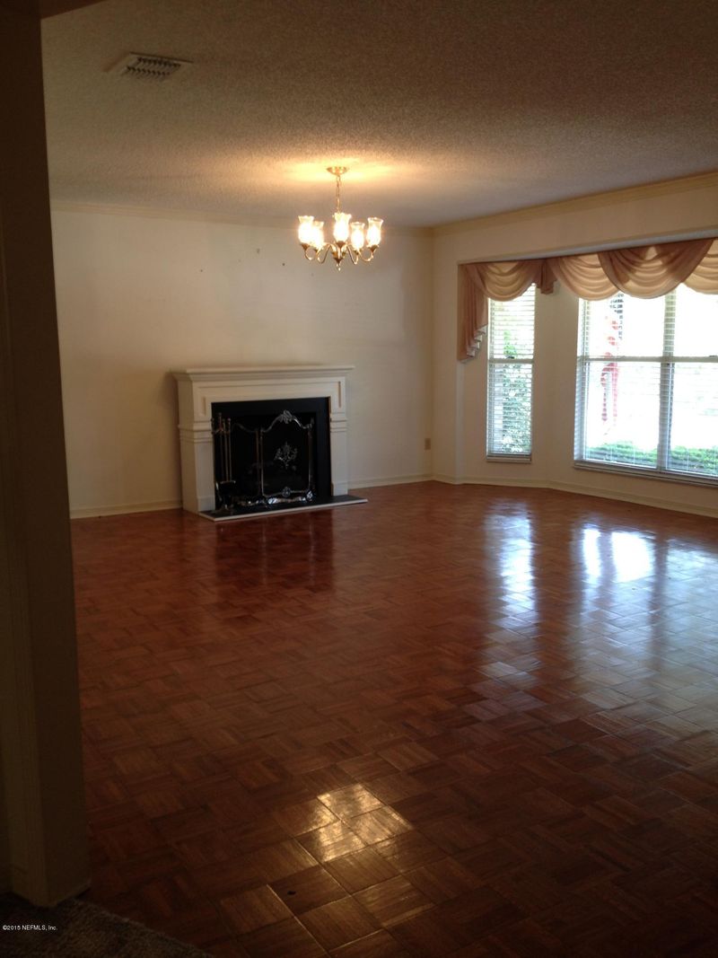 932 Shortridge Ct, Orange Park, FL 32065