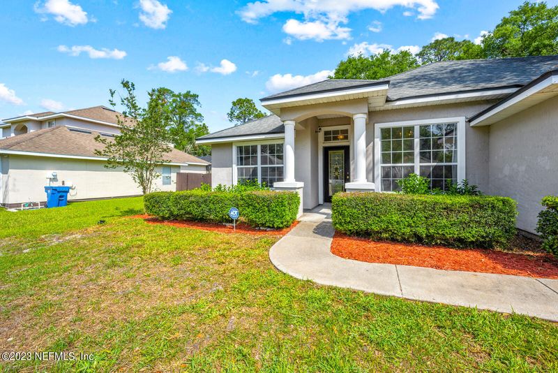 933 Rock Bay Dr, Jacksonville, FL 32218