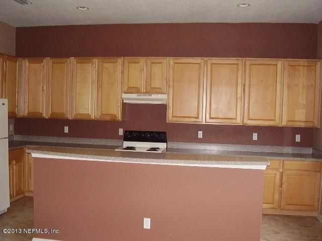 935 Collinswood Dr, Jacksonville, FL 32225