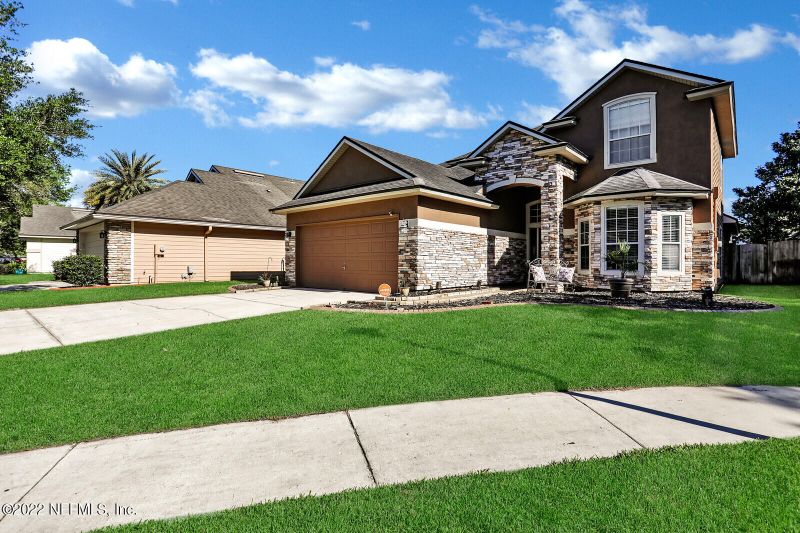 935 Thoroughbred Dr, Orange Park, FL 32065