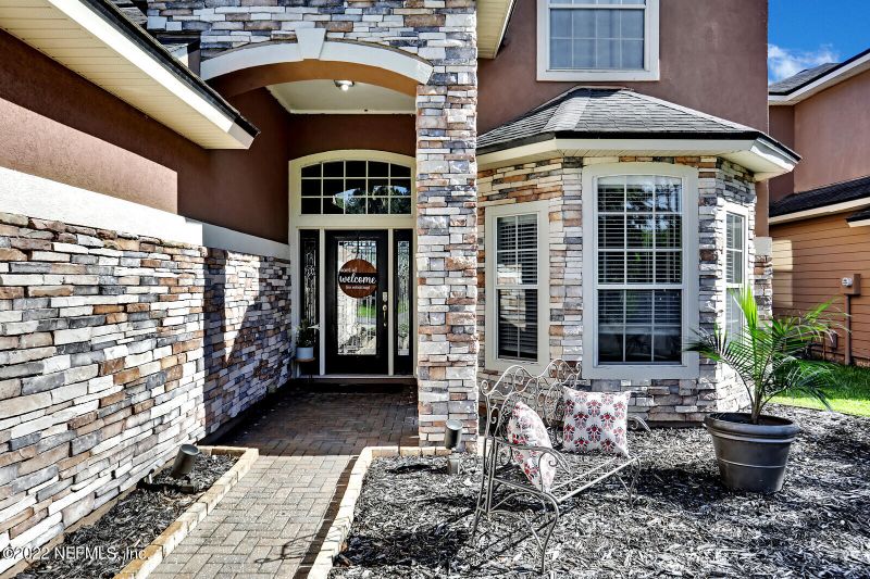 935 Thoroughbred Dr, Orange Park, FL 32065