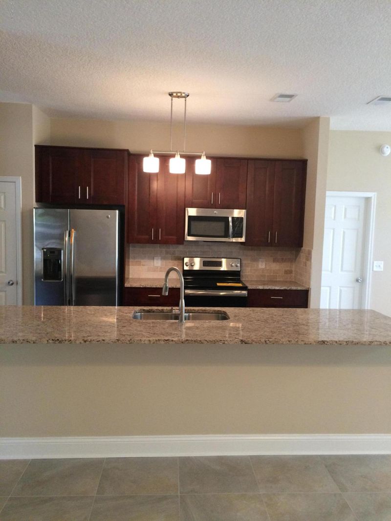 9350 Mill Springs Dr, Jacksonville, FL 32257