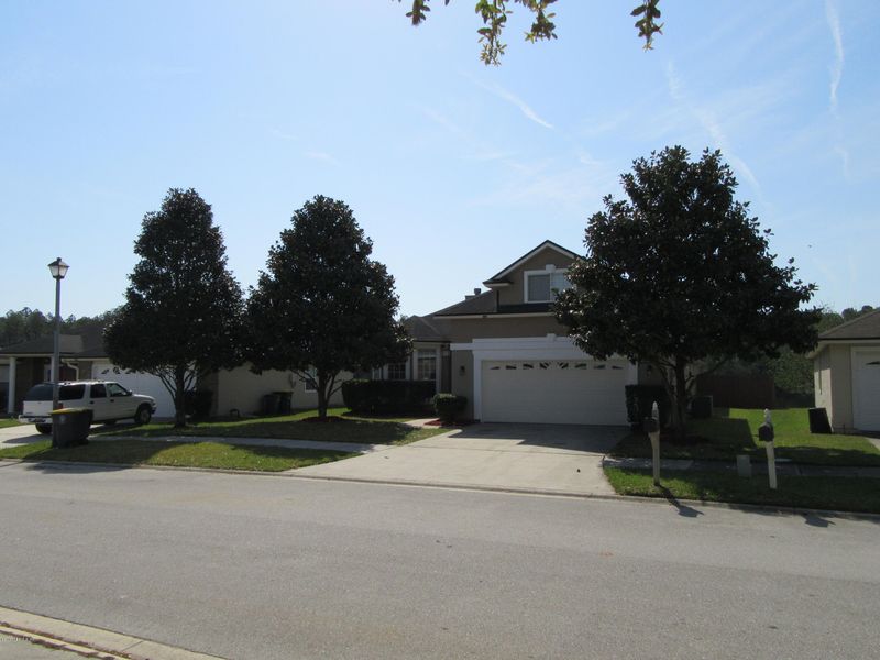 9350 Prosperity Lake Dr, Jacksonville, FL 32244