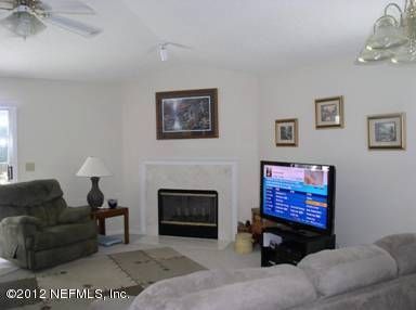 9359 Cumberland Isle Dr, Jacksonville, FL 32257
