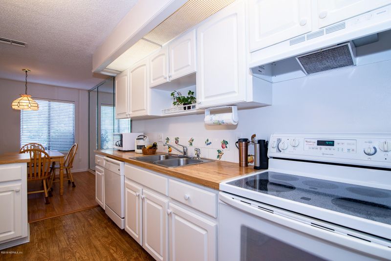 9360 Craven Rd #1402, Jacksonville, FL 32257