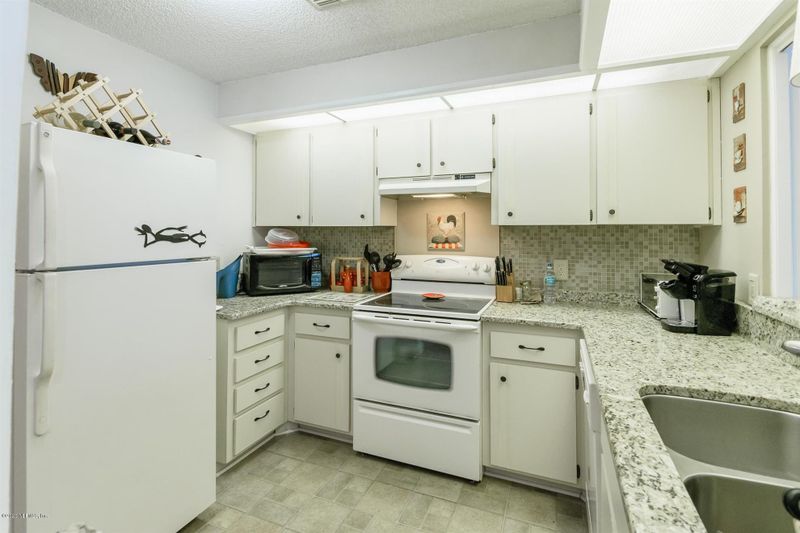 9360 Craven Rd #305, Jacksonville, FL 32257