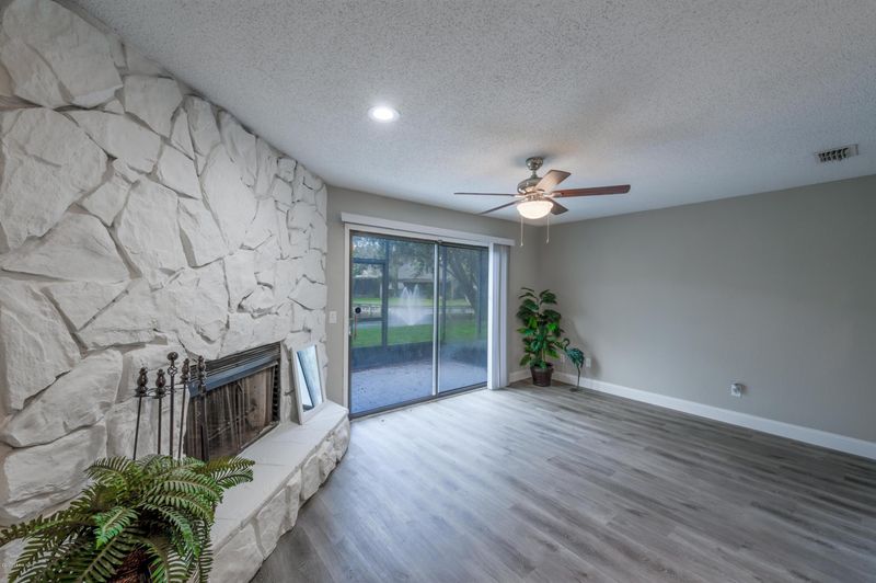 9360 Craven Rd #605, Jacksonville, FL 32257