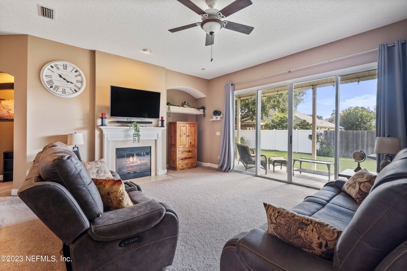 9373 Maidstone Mill Dr E, Jacksonville, FL 32244