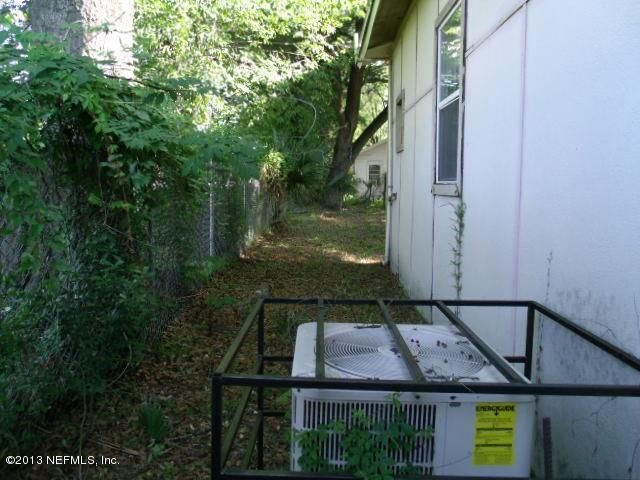 939 27th St W, Jacksonville, FL 32209