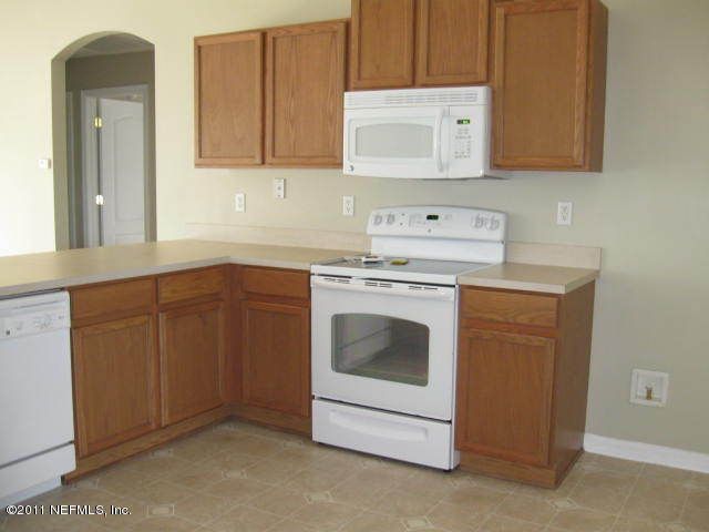 940 Fox Chapel Ln, Jacksonville, FL 32221