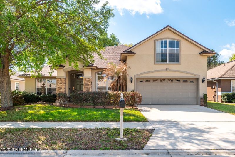 9436 Staplehurst Dr, Jacksonville, FL 32244